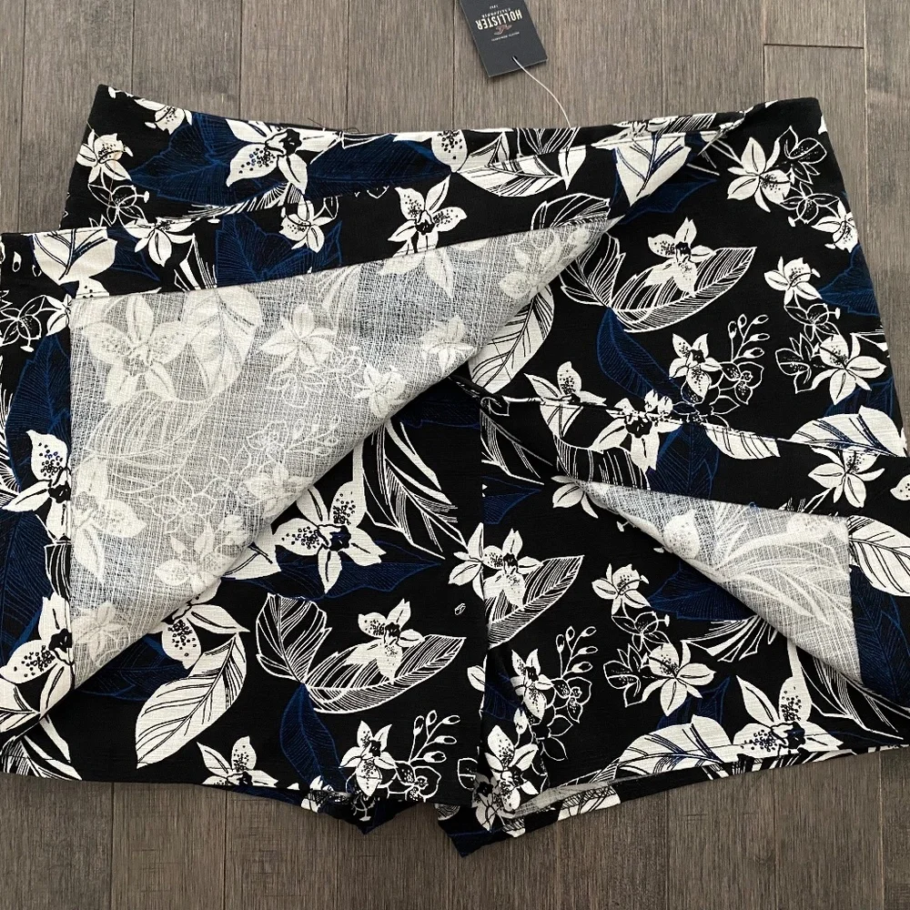 Hollister Faux Wrap Skort Shorts